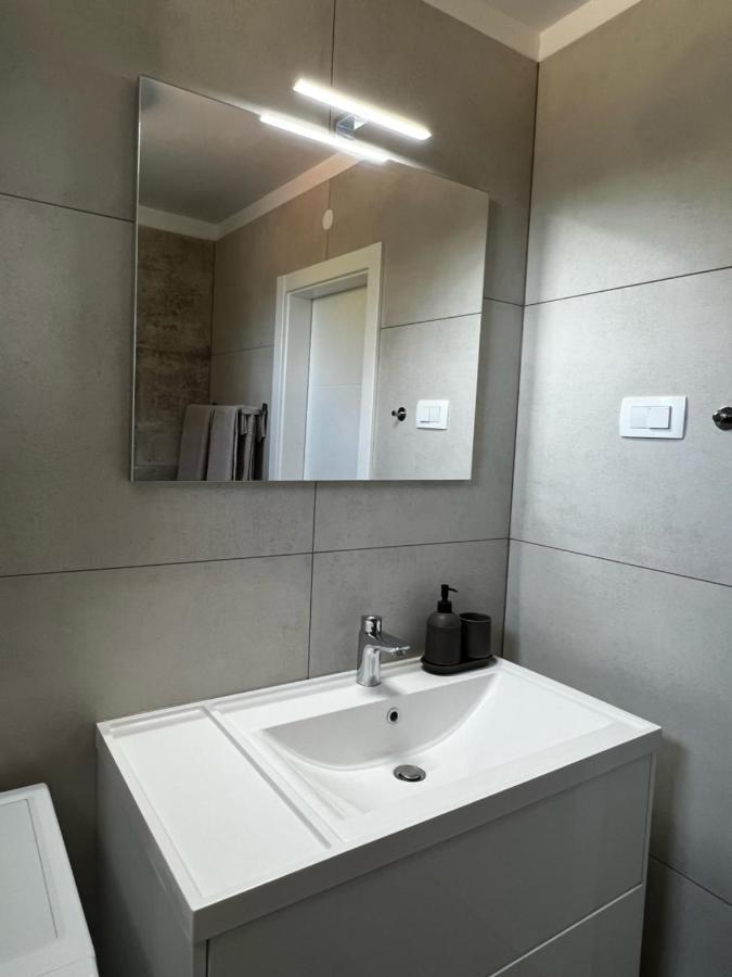 Apartman Ana Sveti Anton  Eksteriør billede