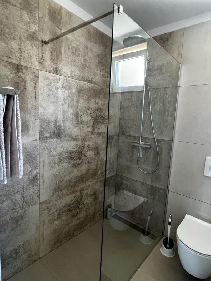 Apartman Ana Sveti Anton  Eksteriør billede