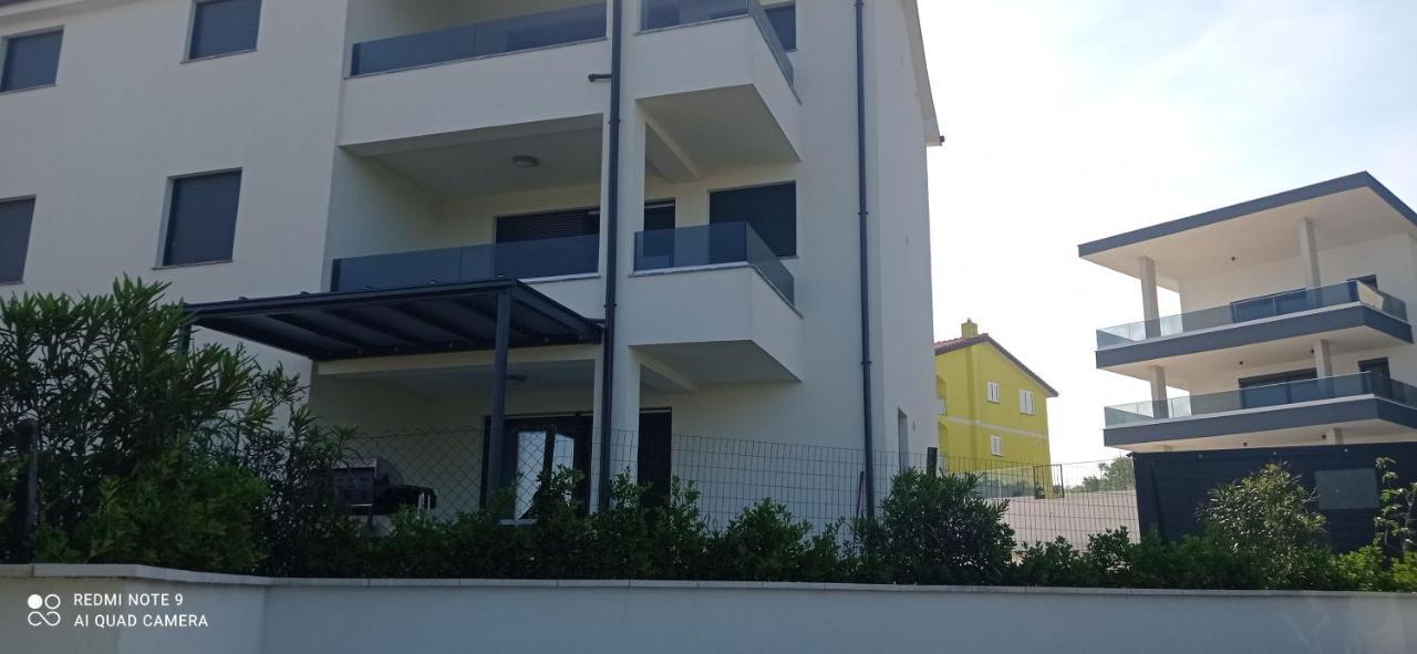 Apartman Ana Sveti Anton  Eksteriør billede